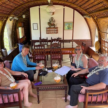 מלון Alappuzha Thara'S Houseboat מראה חיצוני תמונה
