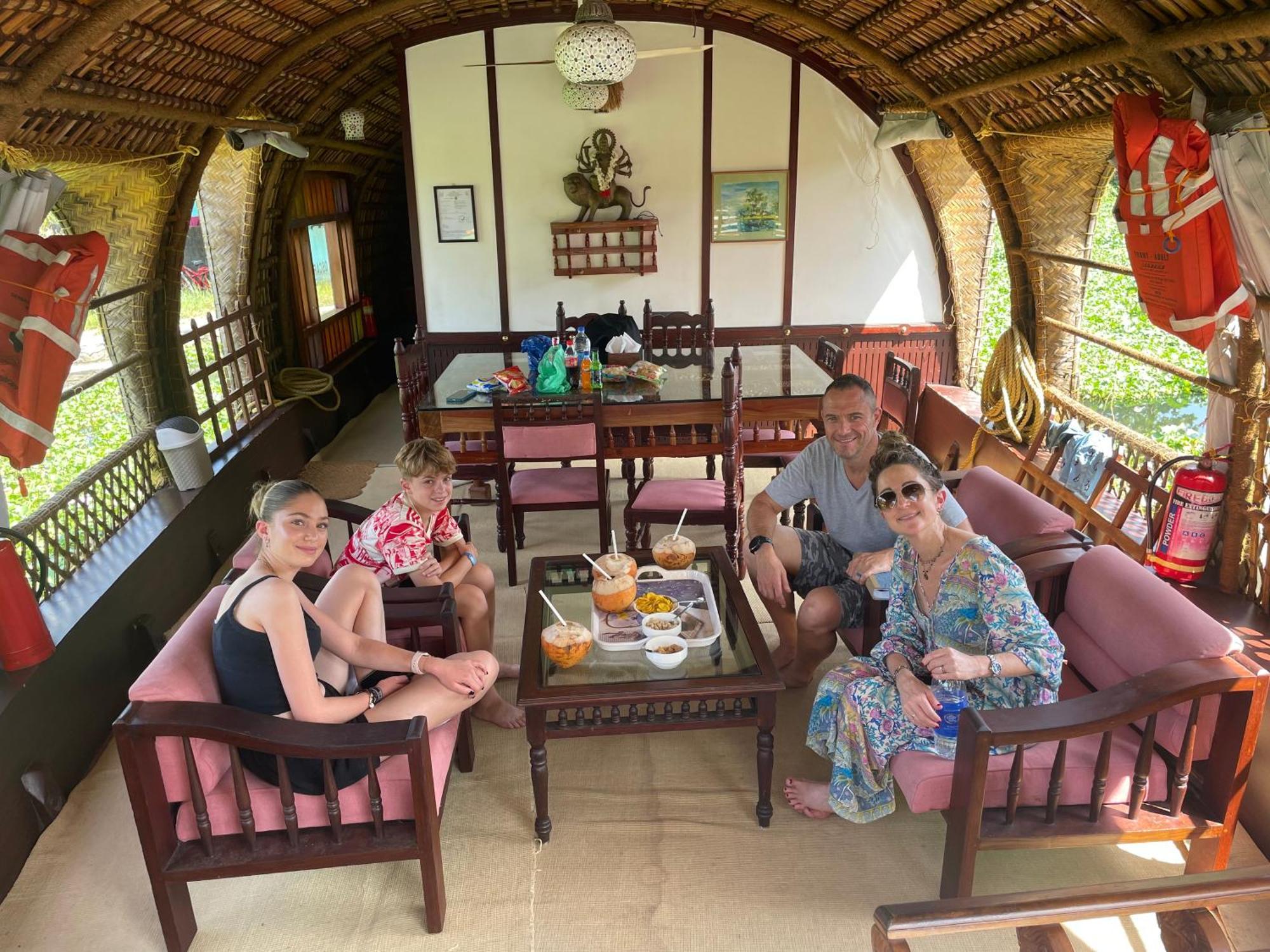 מלון Alappuzha Thara'S Houseboat מראה חיצוני תמונה