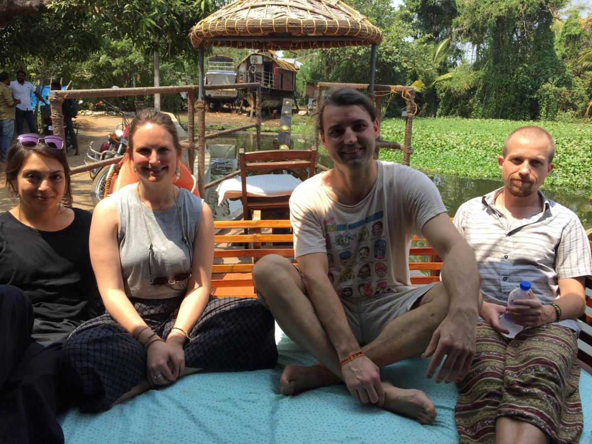 מלון Alappuzha Thara'S Houseboat מראה חיצוני תמונה
